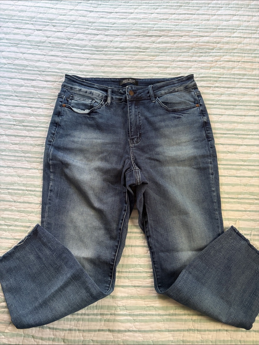 Judy Blue Faded Blue Straight Leg Jeans Relaxed Fit